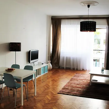 Cosy Flat Next To The Danube Promenade Apartamento *